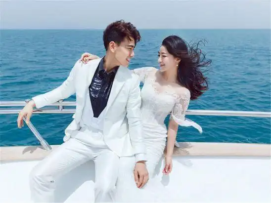 内娱不生孩子的夫妻李健结婚17年没子女大张伟是人间清醒