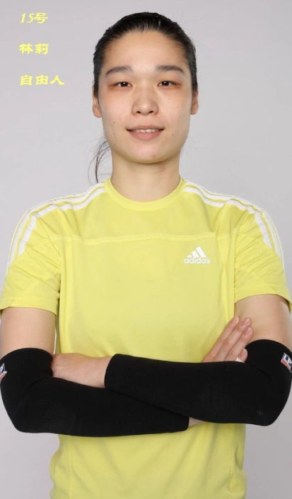 朱婷惠若琪领衔 女排奥运定妆照曝光