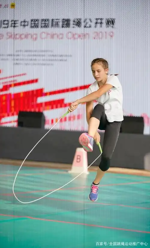 一根绳跳出新视界,这才是跳绳