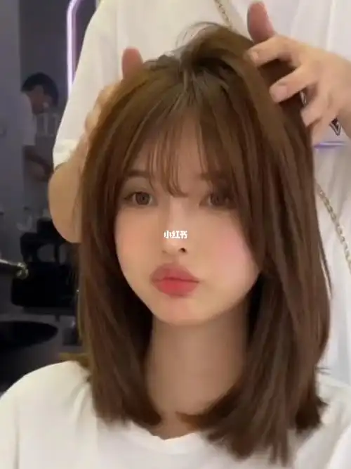 适合圆脸肉肉脸女生的刘海儿免打理显脸小