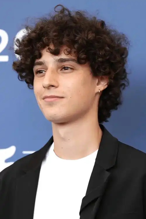 意大利男演员 filippo scotti,威尼斯电影节最佳新人_上帝_外形_影片