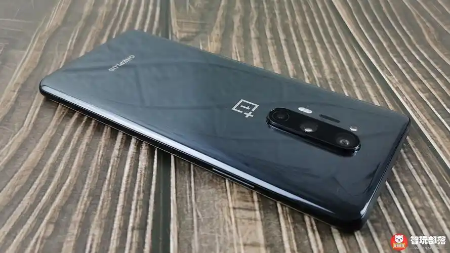 一加8 pro开箱图赏:120hz瞳孔屏,机身轻薄让小拇指感动哭了?