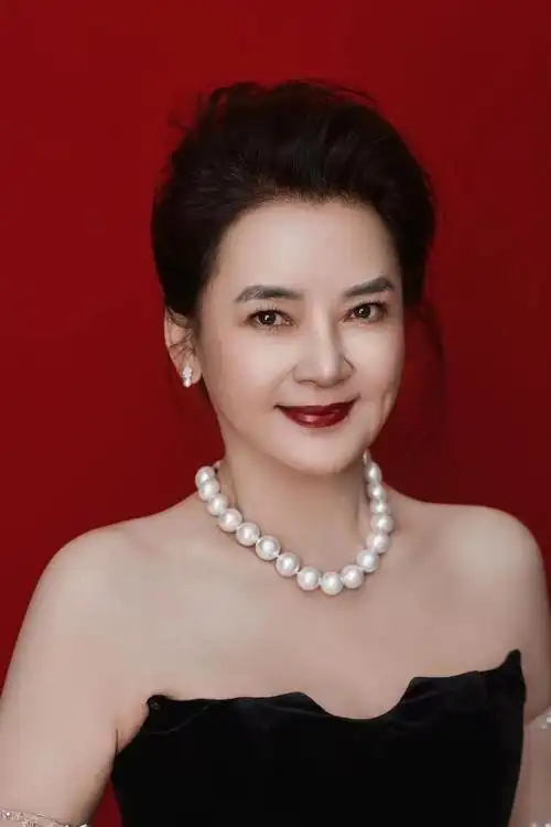 专访| "霸王花"胡慧中惊喜现身舞台:请把我当新人看待__财经头条