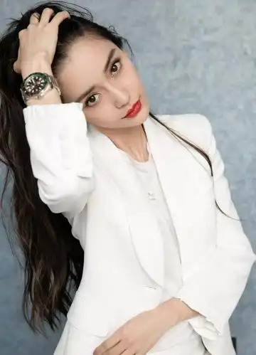 女星穿西装这些女明星的西装照你更加喜欢哪个