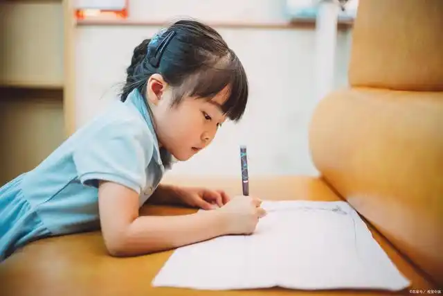 孩子写作业速度慢怎么办,不如试试这几个方法!