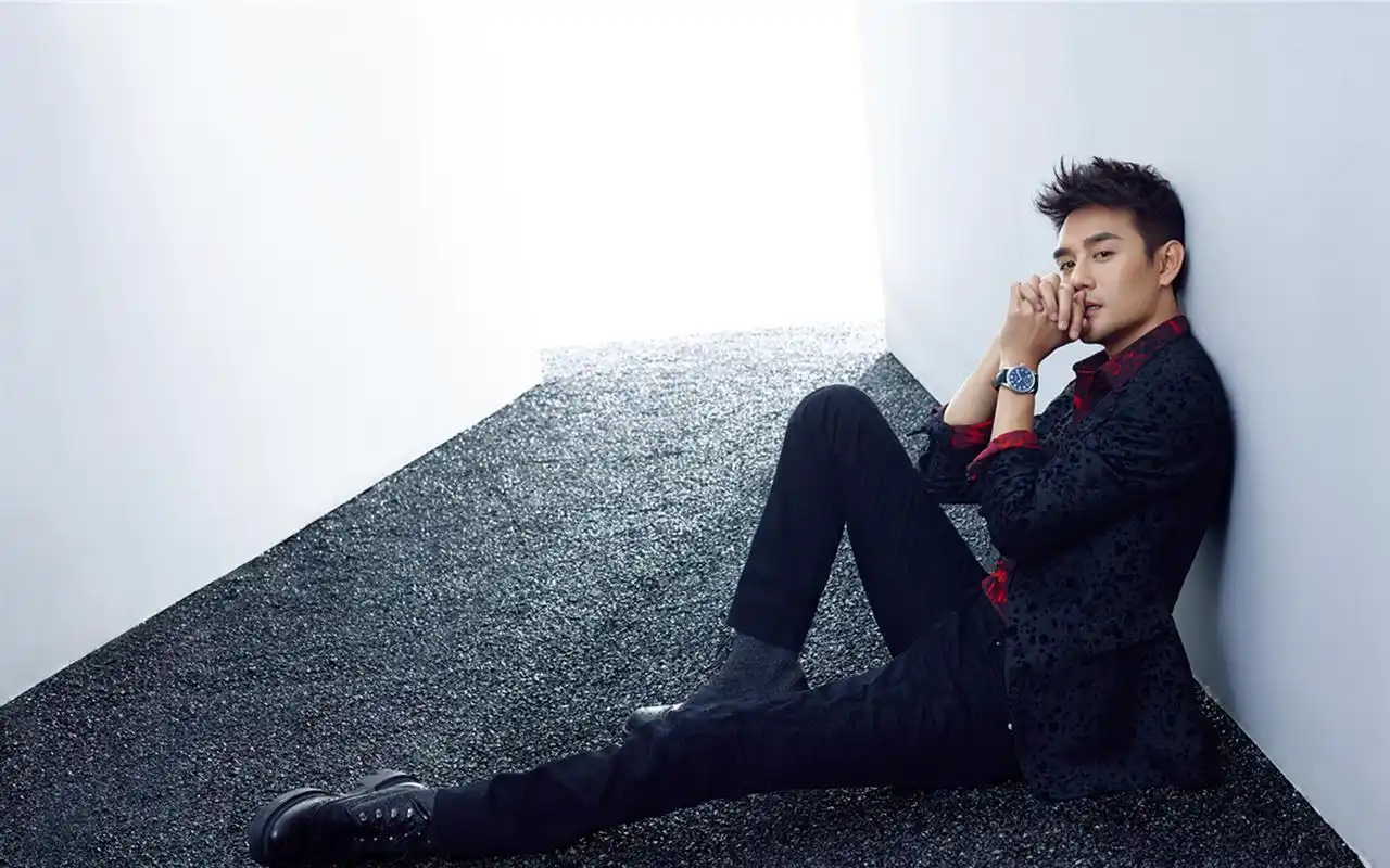 王凯时尚杂志封面图片桌面壁纸