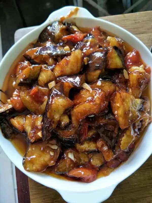 月光做的红烧茄子