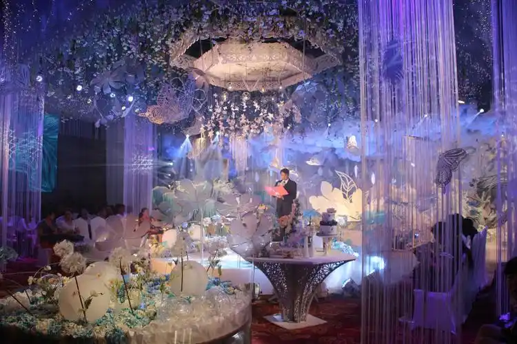 西安广成大酒店上演浪漫主题婚礼秀