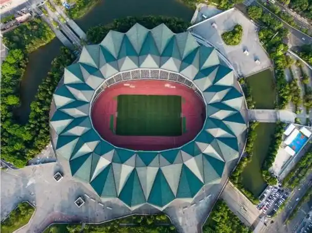 深圳市龙岗大运中心-体育场