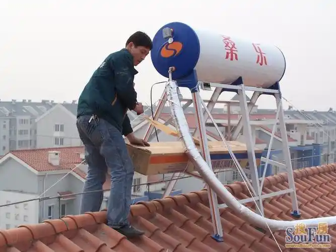 东北地区 温度一般在零下20-30度,室外太阳能水箱中及真空管内用将水