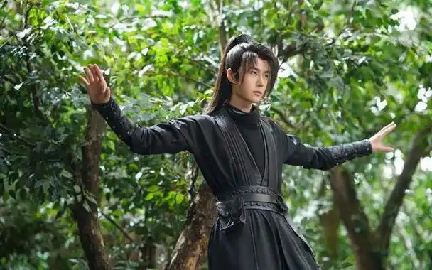 粉丝翘首期待王一博的"允美人"再现银幕|剧照|英俊|古装|乐器|天天