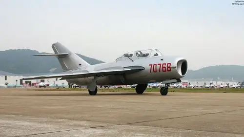 请登录空六军战友网