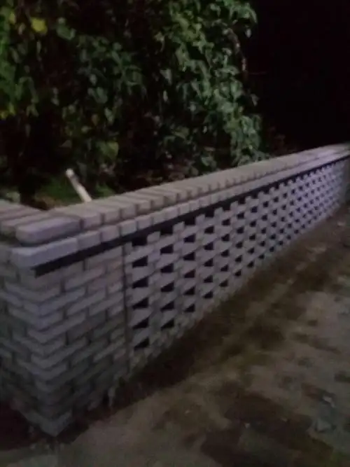 漂亮的文化砖砌成的花墙