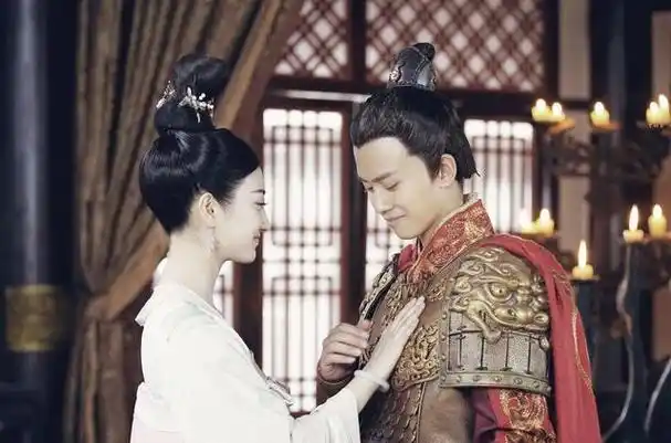 在剧中,沈珍珠的扮演者景甜展现出了不仅容貌出众,学识渊博,而且富有