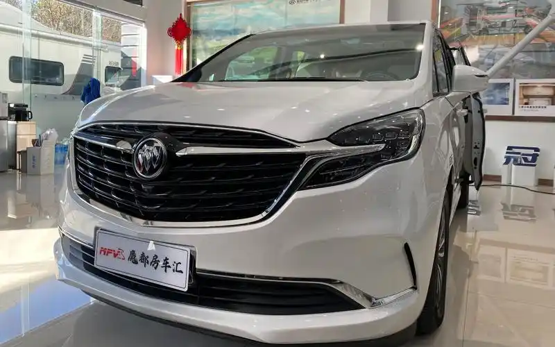 别克gl8雅典娜改装商务车,最新价格优惠情况