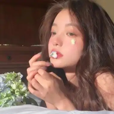 由美头网整理发布,女生头像频道提供更多与纯欲,绿茶,干净,气质相关的