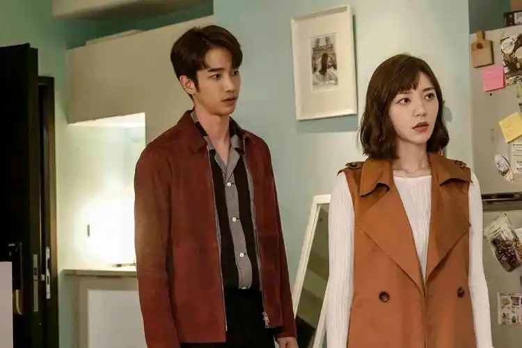 《我们不能是朋友》 再度陷入纠缠局面 刘以豪霸气守卫爱情_漂亮女人