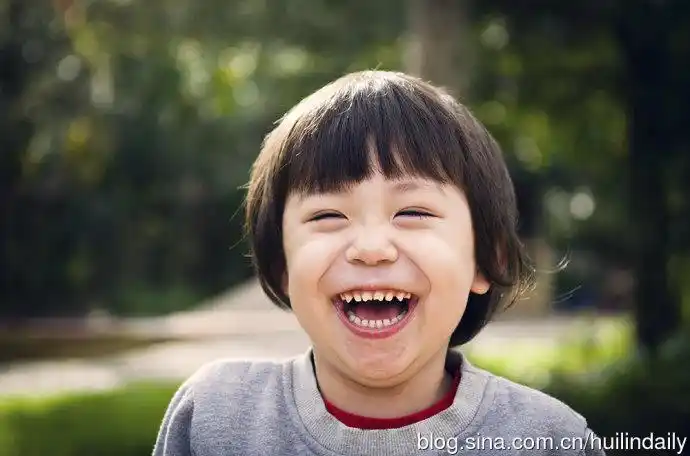 惠林的招牌大笑2岁摄影育儿宠物2014-04-04查看全文[.