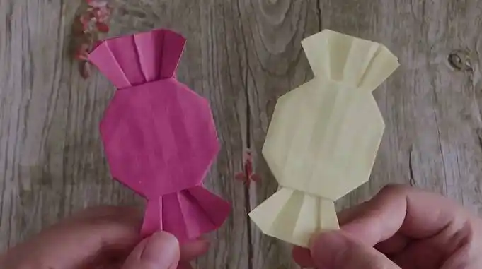 一张纸一分钟学会超简单的糖果手工折纸